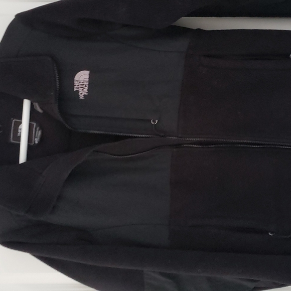 The North Face Jacket - Picture 3 of 7